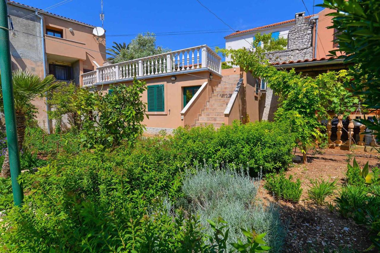 Apartment in Veli Losinj 14995 - B&B Veli Losinj