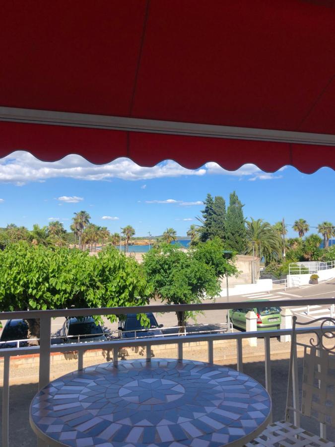 Apartment in front of Arrabassada Beach - Chambres d'hôtes Tarragone