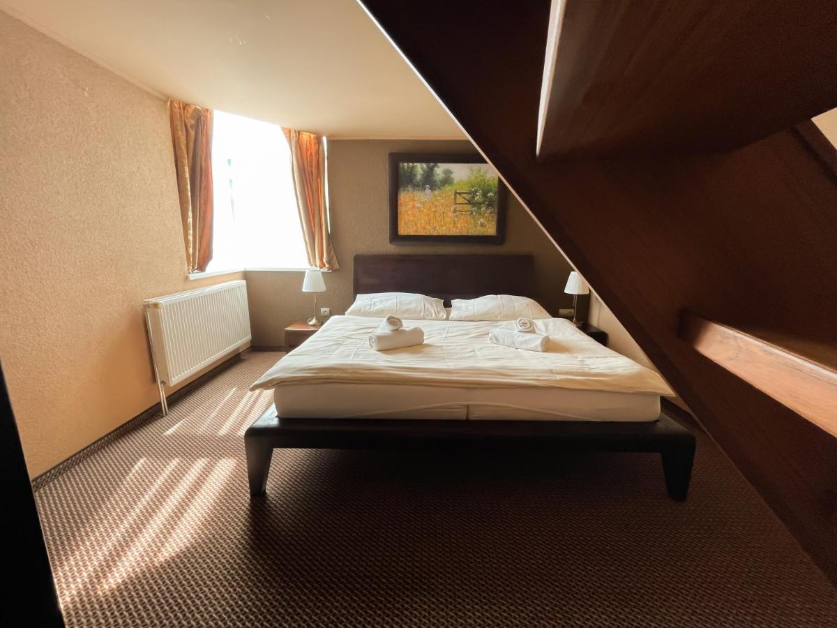 Apartment - Split Level
