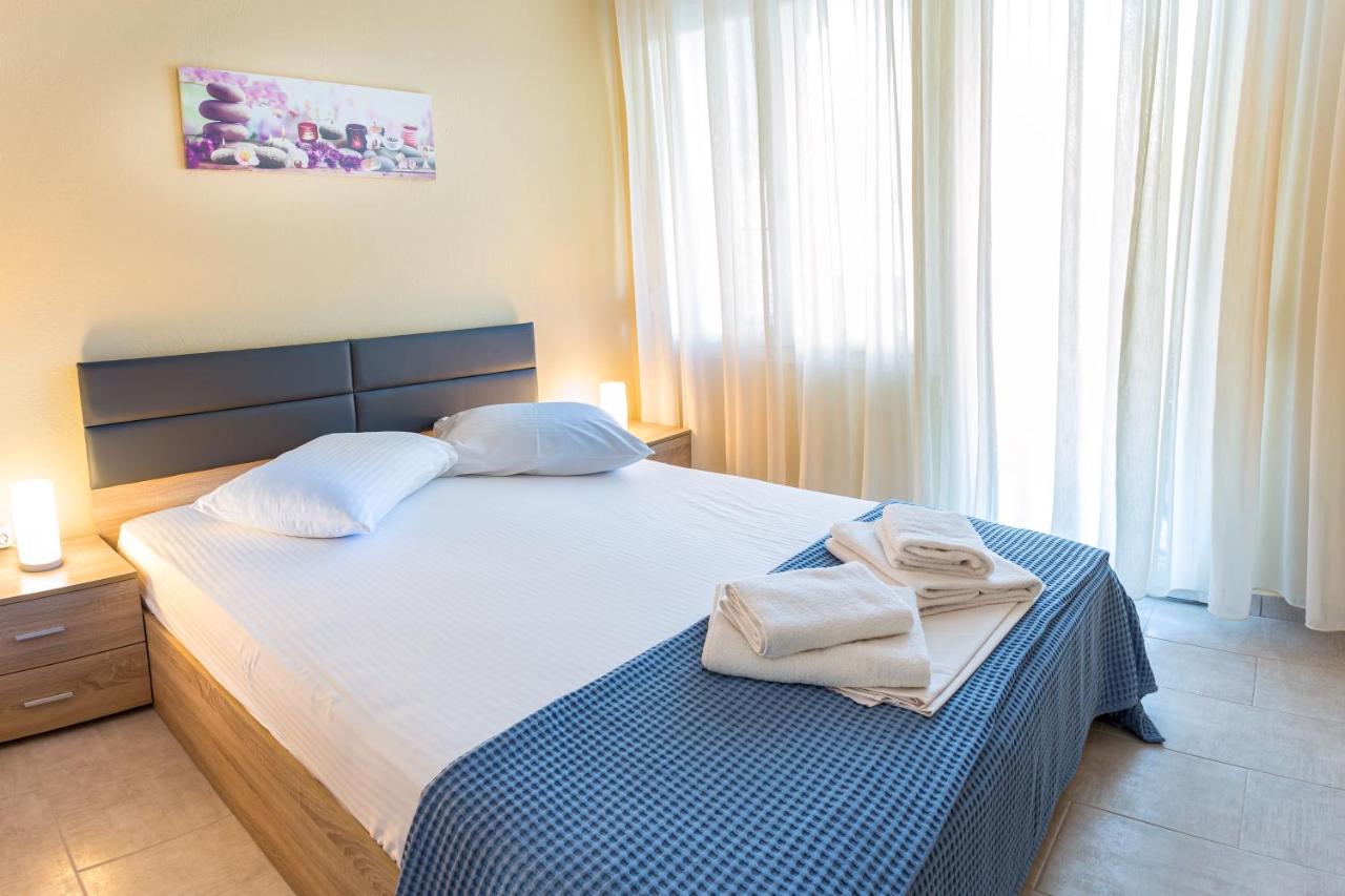 Kate's Modern 2 BR Apartment in Perea - B&B Peraía