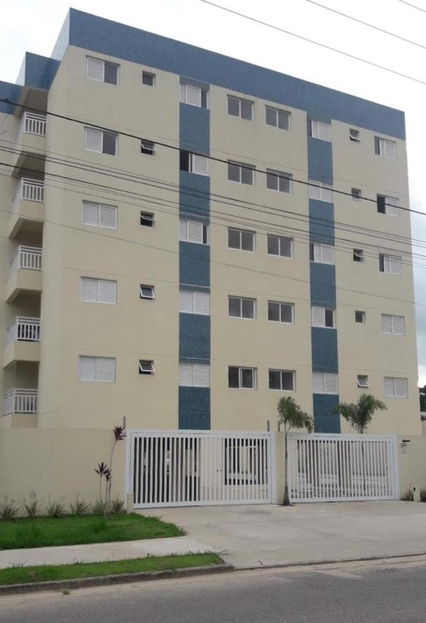 APTO FAMILIAR EM BERTIOGA JARDINS DO INDAIÁ A 500 M Praia - B&B Bertioga