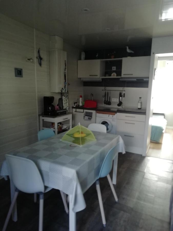 Pornichet à 50m de la mer et 800m de la gare loue un appartement RDC avec cour dans une petite copropriété opropriété - B&B