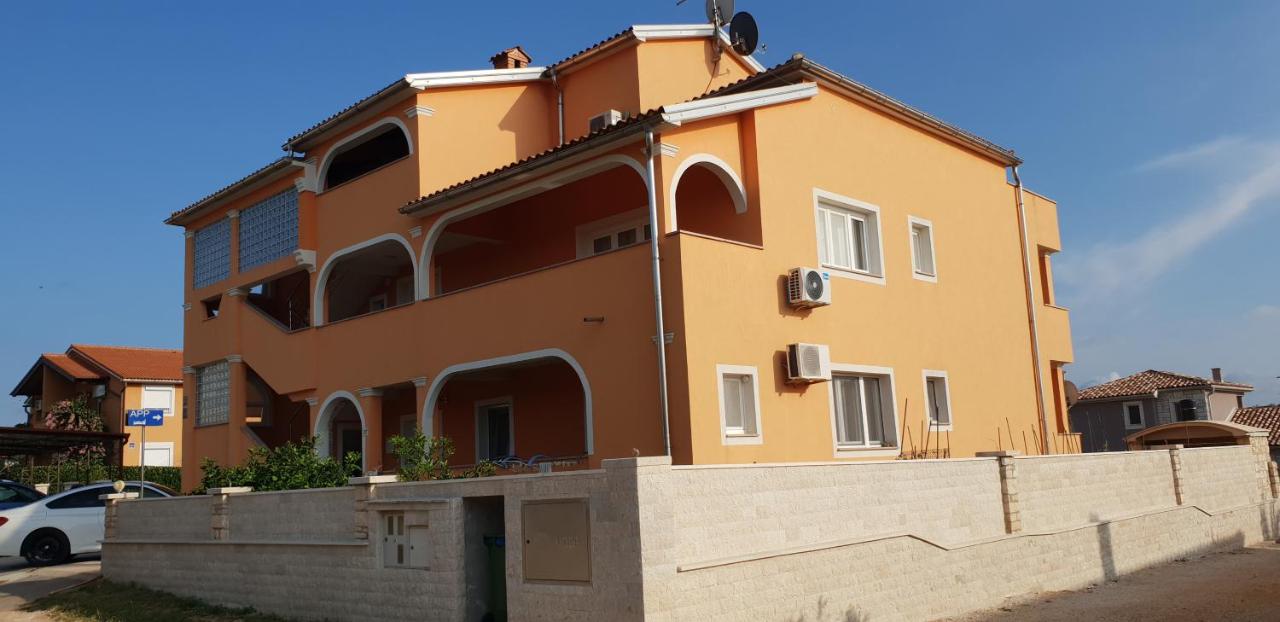 B&B Filipac - APARTMANI RAVLIJA Novigrad - Bed and Breakfast Filipac