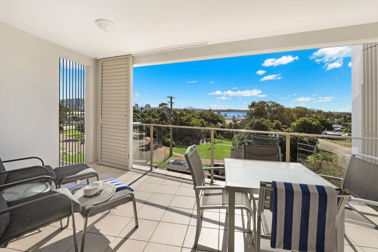One-Bedroom Superior Apartment with Water View