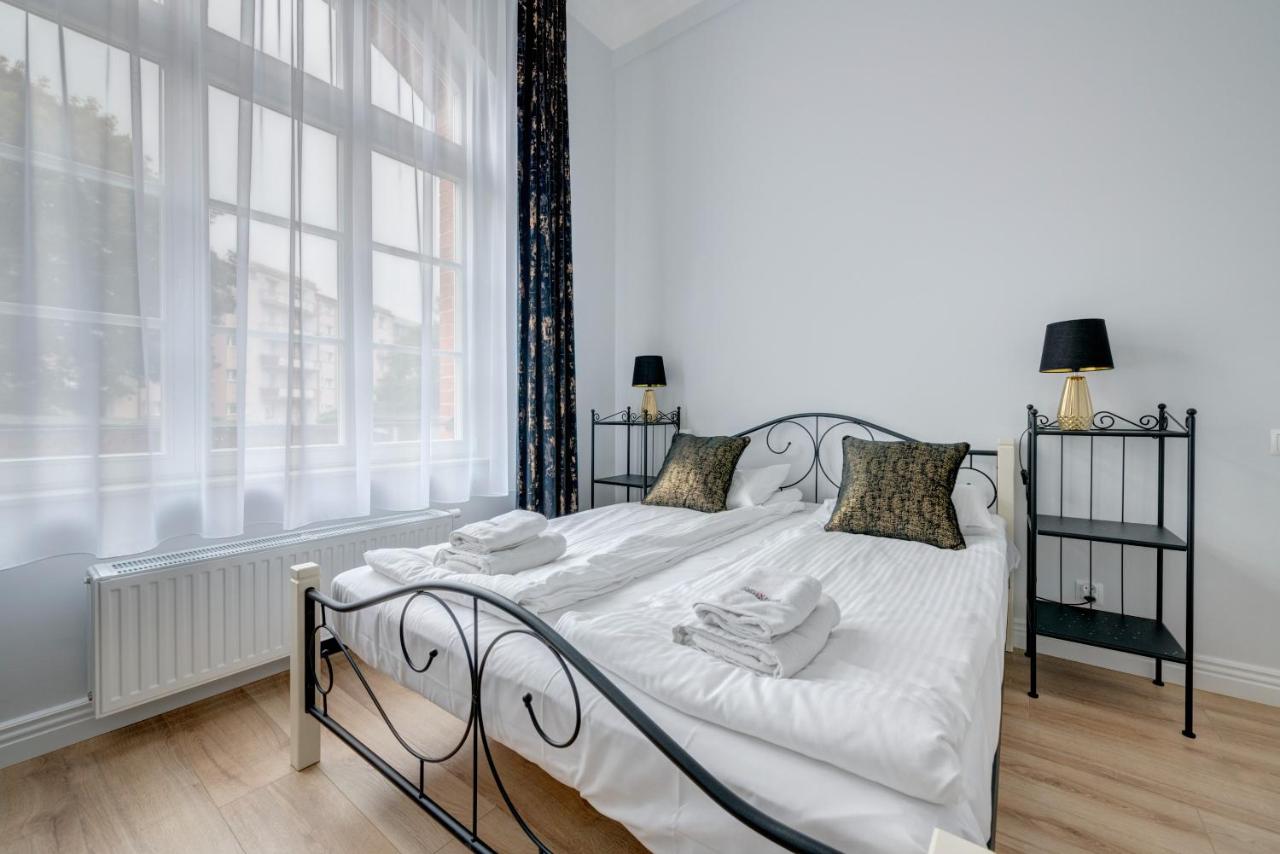One-Bedroom Apartment with Mezzanine