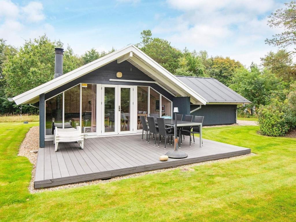 B&B Oksbøl - Three-Bedroom Holiday home in Oksbøl 9 - Bed and Breakfast Oksbøl