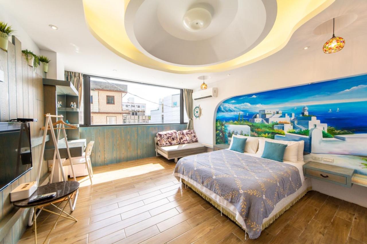 Standard Queen Room