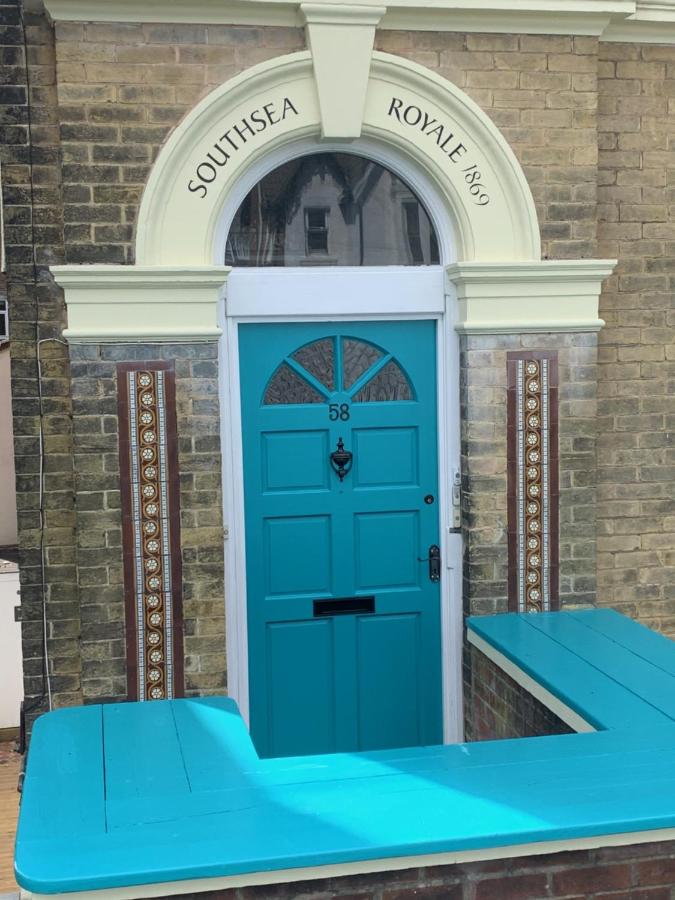 Southsea Royale Studio, James Bond, Parking, Seafront - Ferienwohnung
