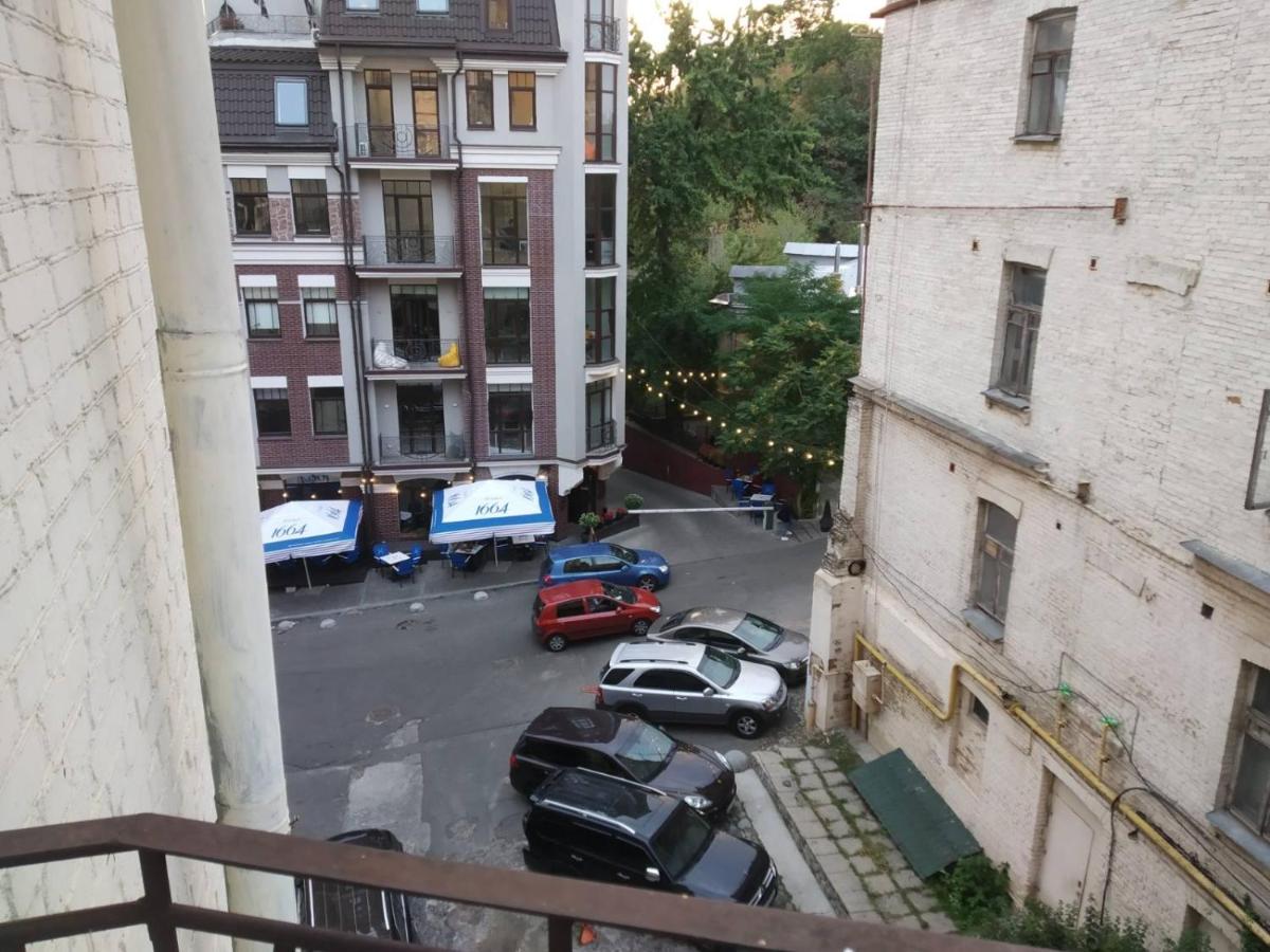 Old Town - Andrew descent - Bed and Breakfast Kyiv