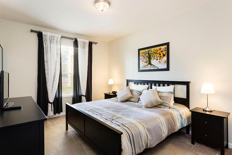 3Br 2Bath Condo Balcony 5min Conv Center 1388ft - Ferienwohnung