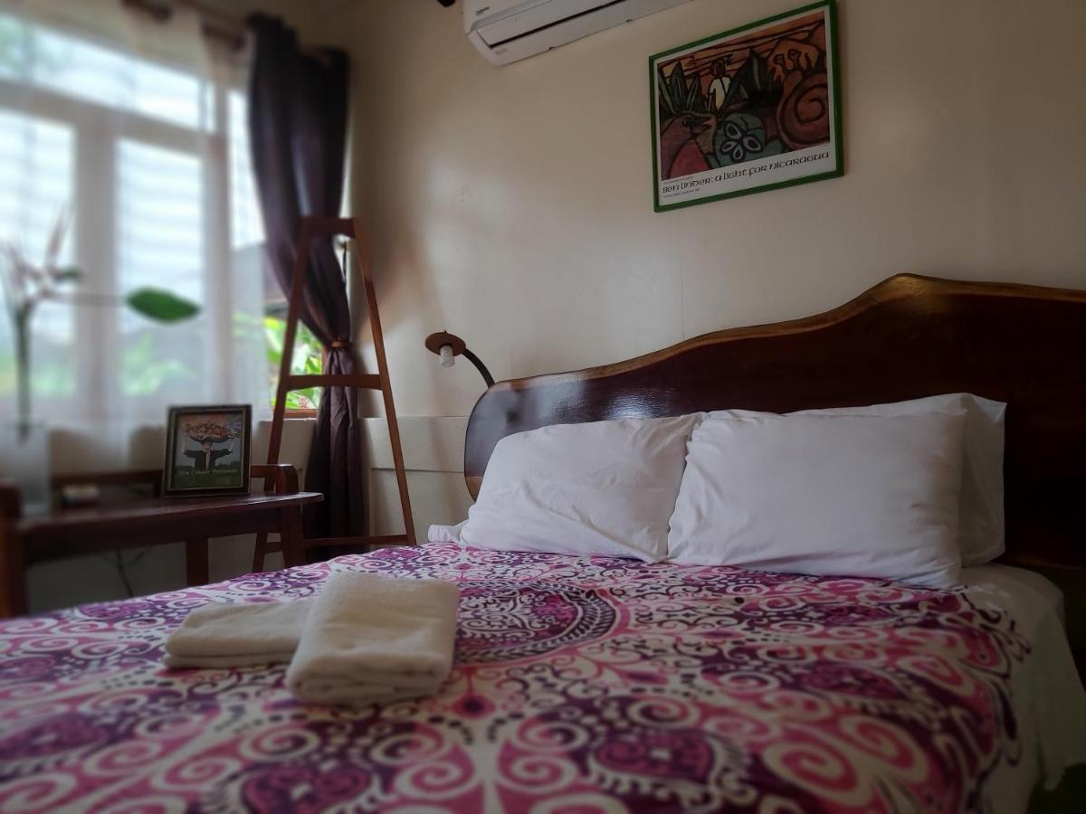 B&B Managua - Casa Benjamin Linder - Bed and Breakfast Managua