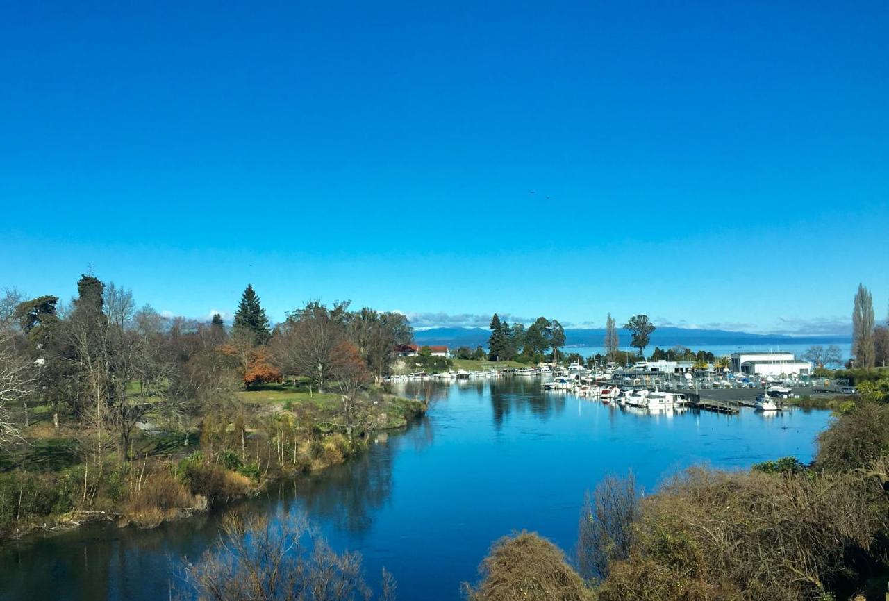 B&B Taupo - The Mooring - Lake Taupo Holiday Apartment - Bed and Breakfast Taupo