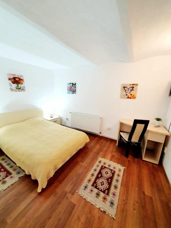 Castelului 2 - B&B Braşov
