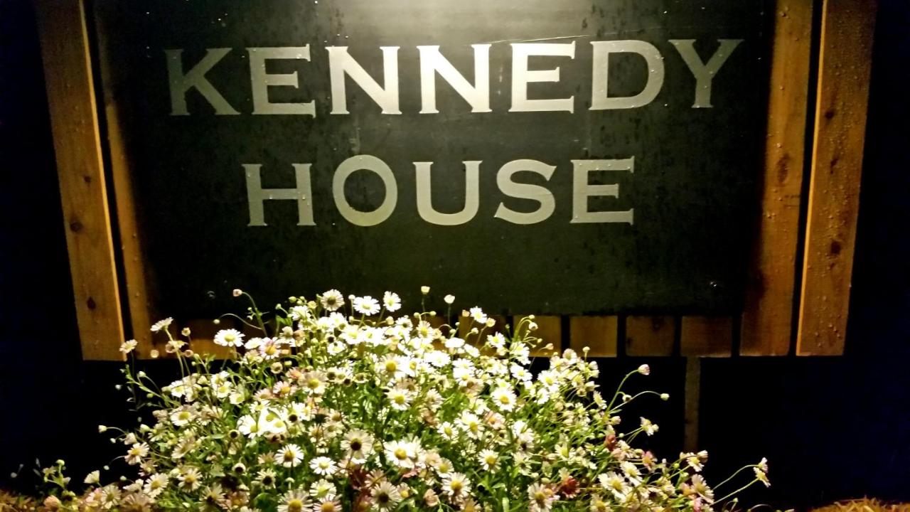 Kennedy House Euroa PERFECT FOR SHORT TERM STAYS - B&B Euroa