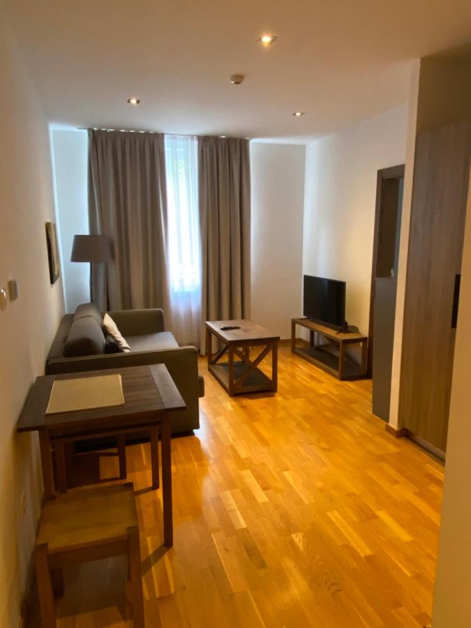 BRZECE SKI GONDOLA & FREE PARKING apartment - B&B Kopaonik