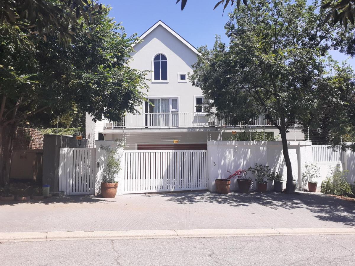 3 on Tessa Guesthouse - B&B Johannesburg