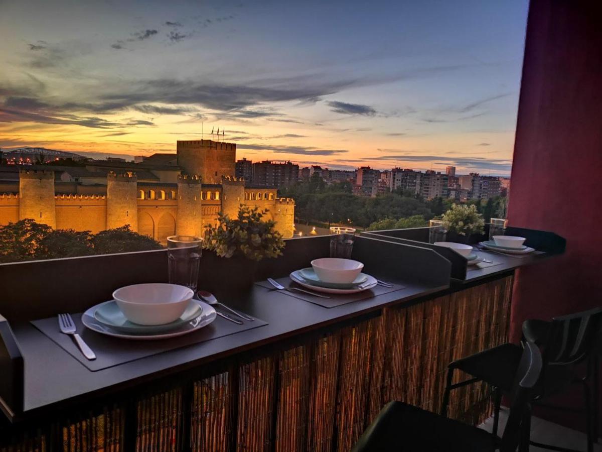 B&B Zaragoza - La balconada de la Aljafería con parking privado - Bed and Breakfast Zaragoza