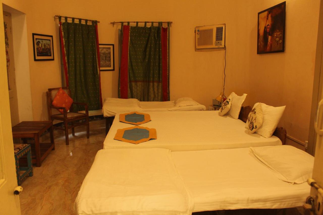 Deluxe Family Room