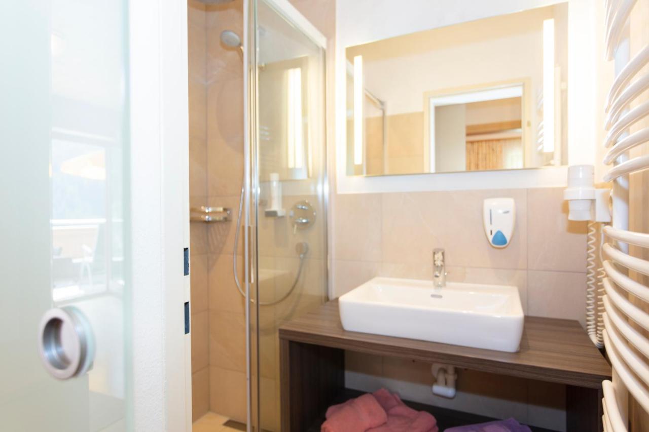 One-Bedroom Apartment with Balcony