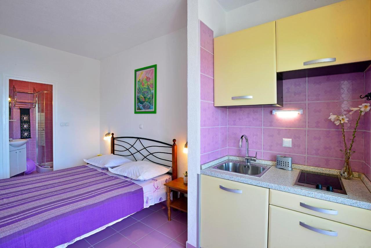 Studio with Balcony and Sea View