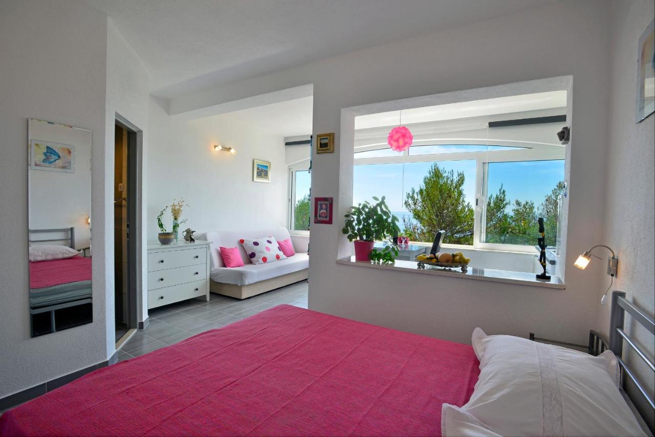 Studio with Sea View