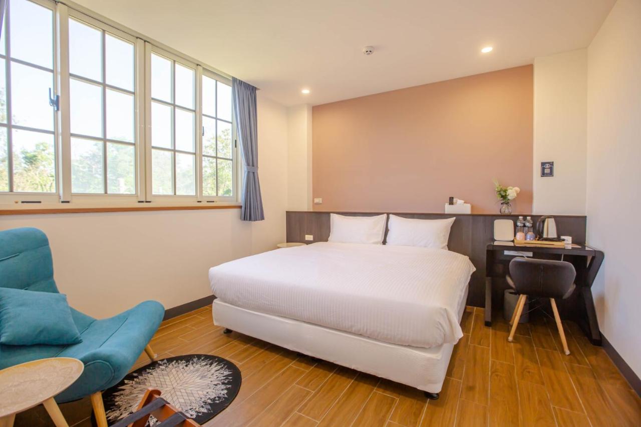 Queen Room with Garden View