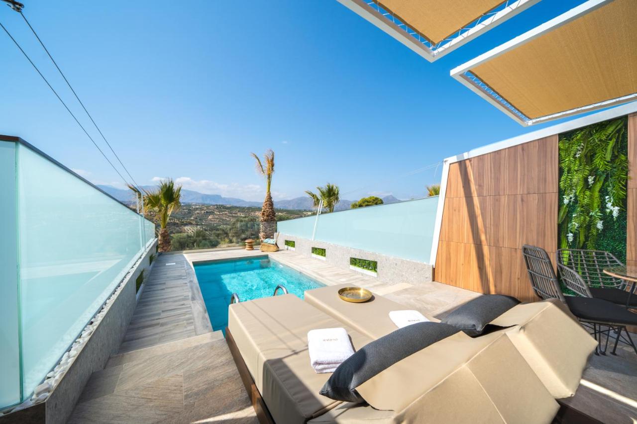 Suite with Private Pool