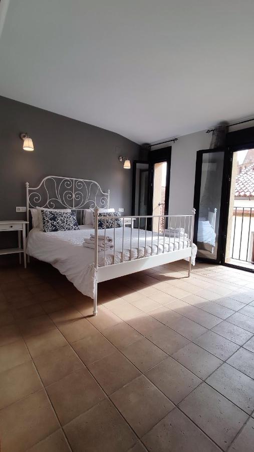 Appartamento con 2 Camere da Letto e Balcone