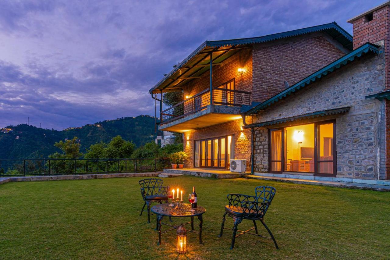 B&B Kasauli - StayVista at Horizon 4BHK with Breakfast & Valley view - Bed and Breakfast Kasauli