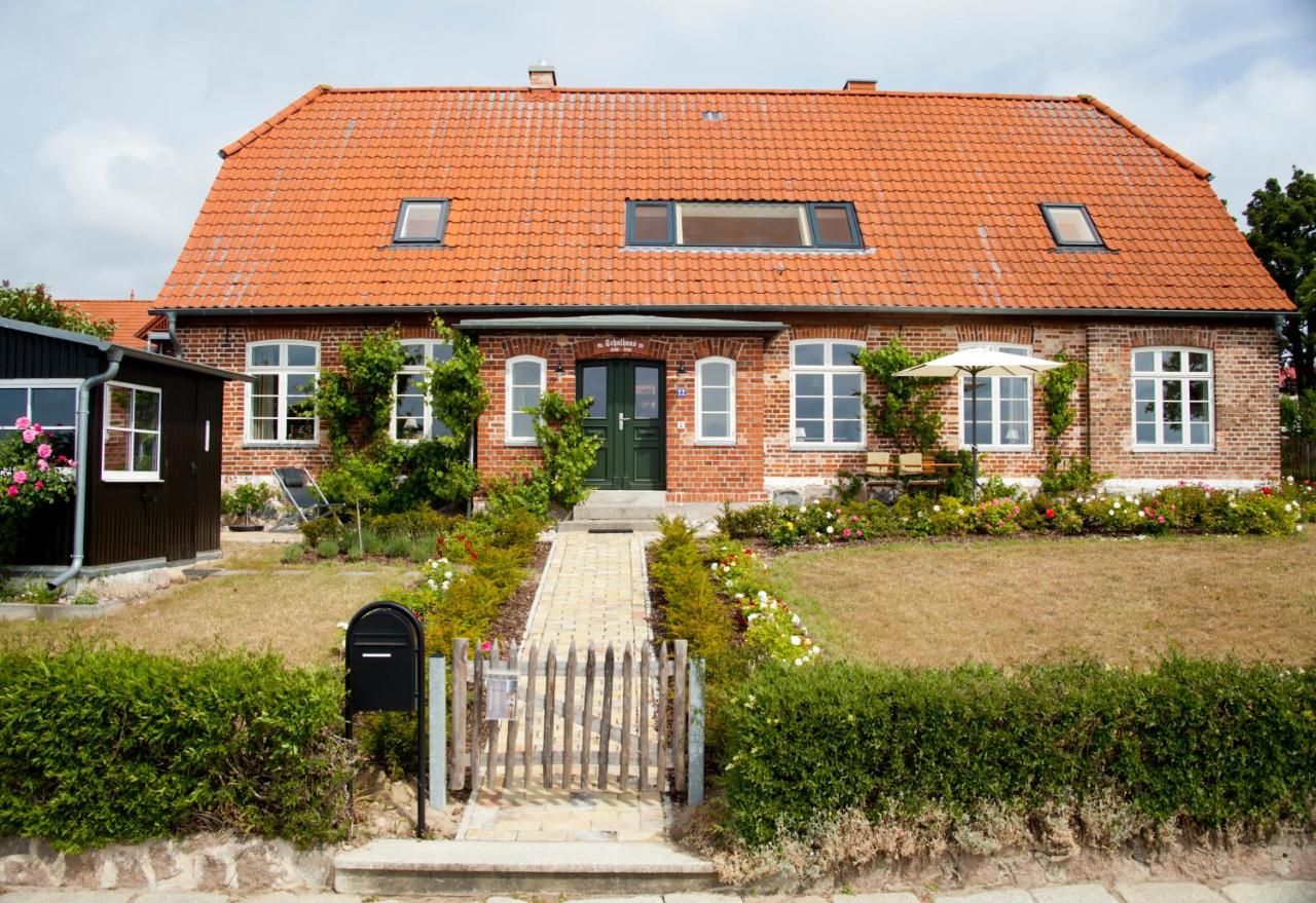 B&B Putbus - Altes Schulhaus Ferienwohnung Lehrerstube - Bed and Breakfast Putbus