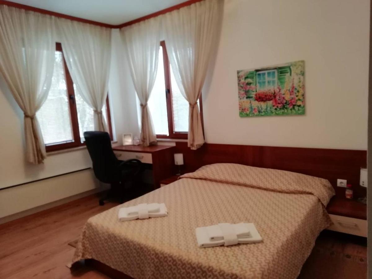 Къща в центъра на Стрелча, джакузи с минерална вода - Chambres d'hôtes Strelcha