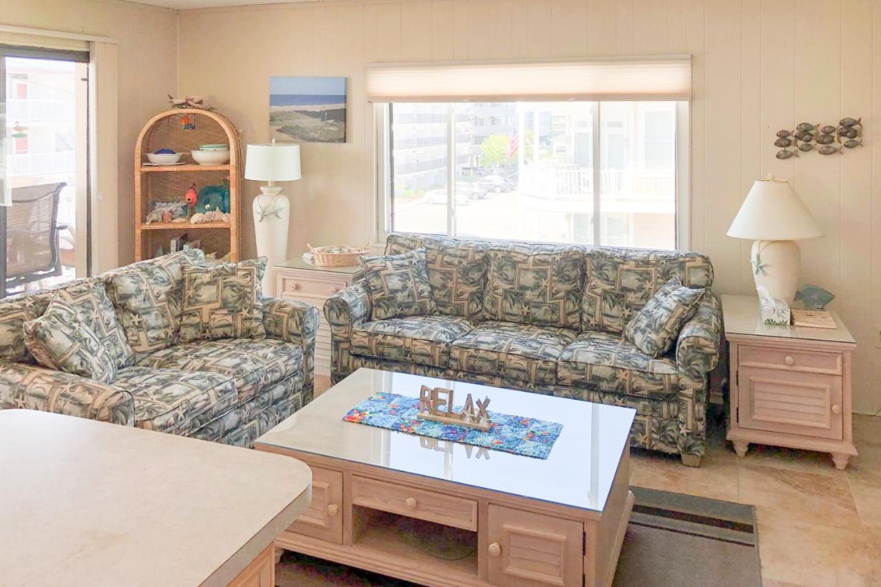 Surfs Up 301 - B&B