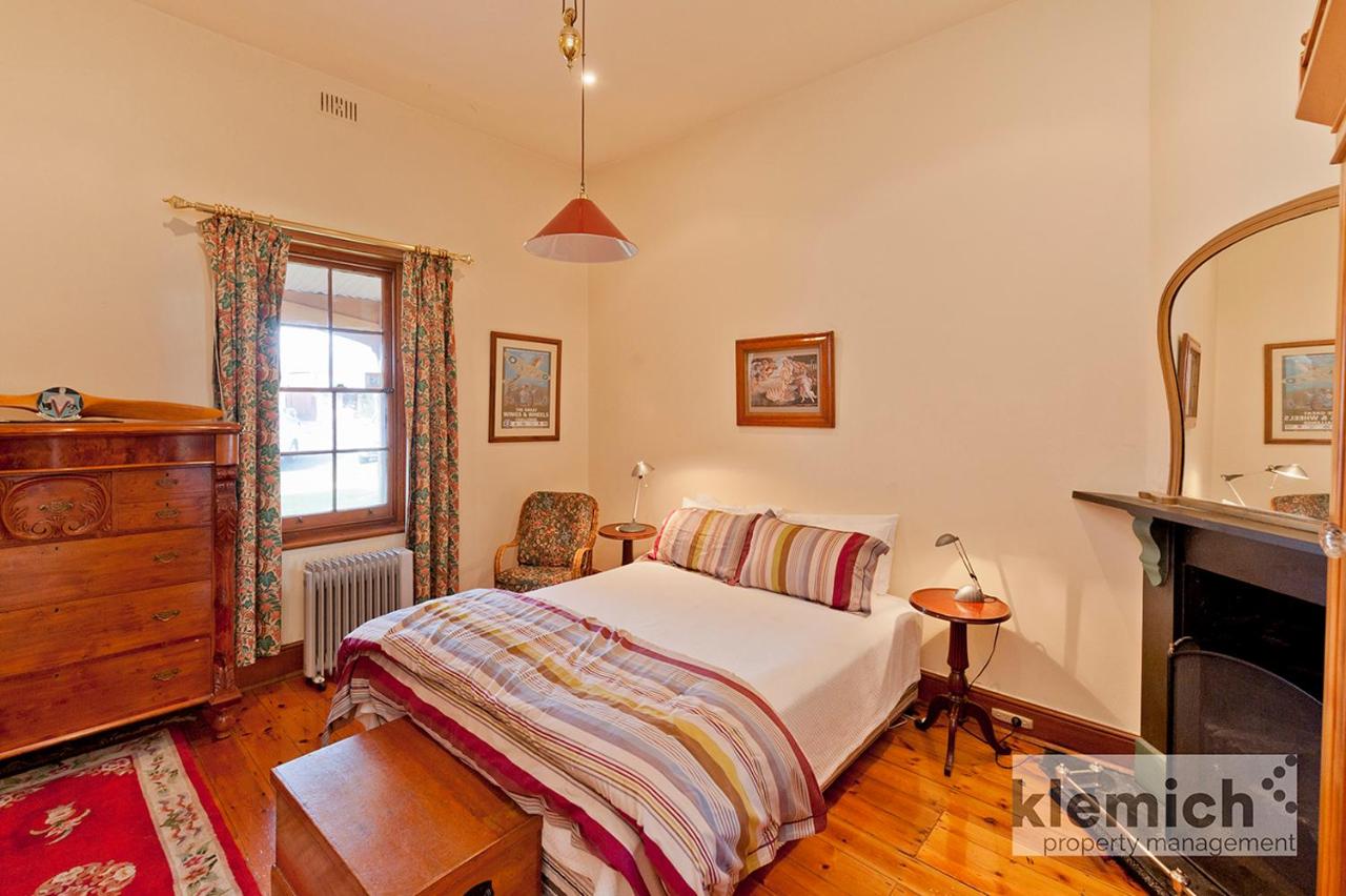 Stanley Cottage Two-Bedrooms (82 Stanley street North Adelaide)