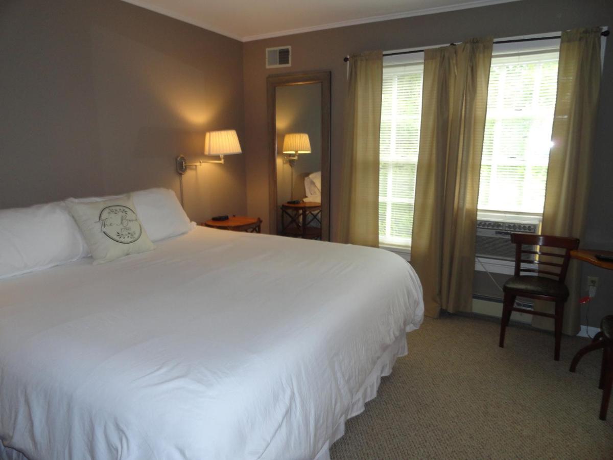 King Bed - Room 8 