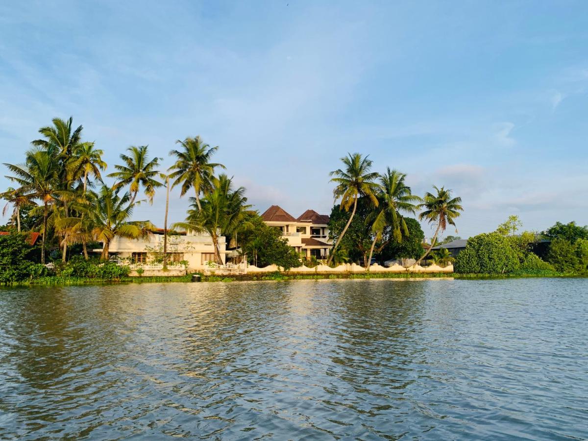 B&B Kochi - BluSalzz Villas - The Ambassador's Residence, Kochi - Kerala - Bed and Breakfast Kochi
