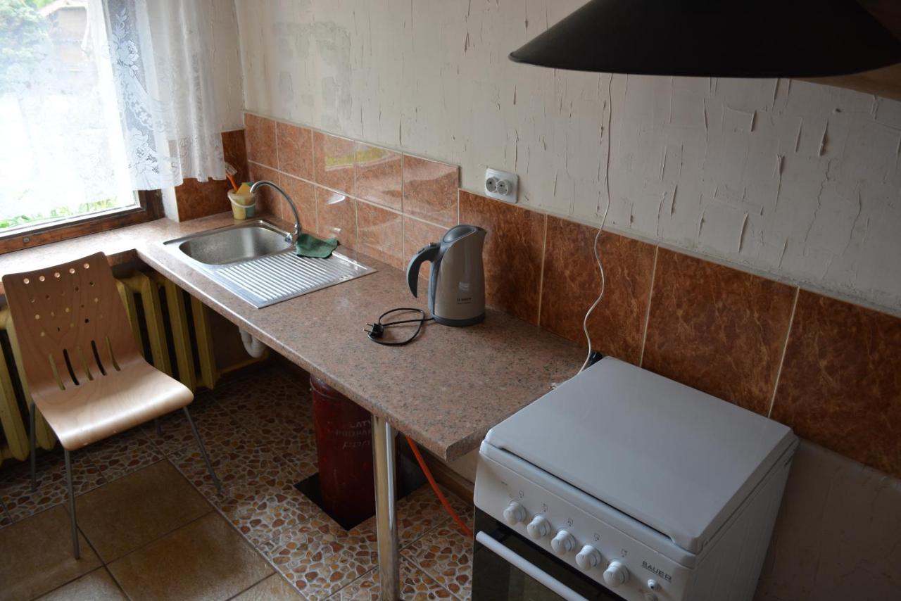 Standard Twin Room with Shared Bathroom