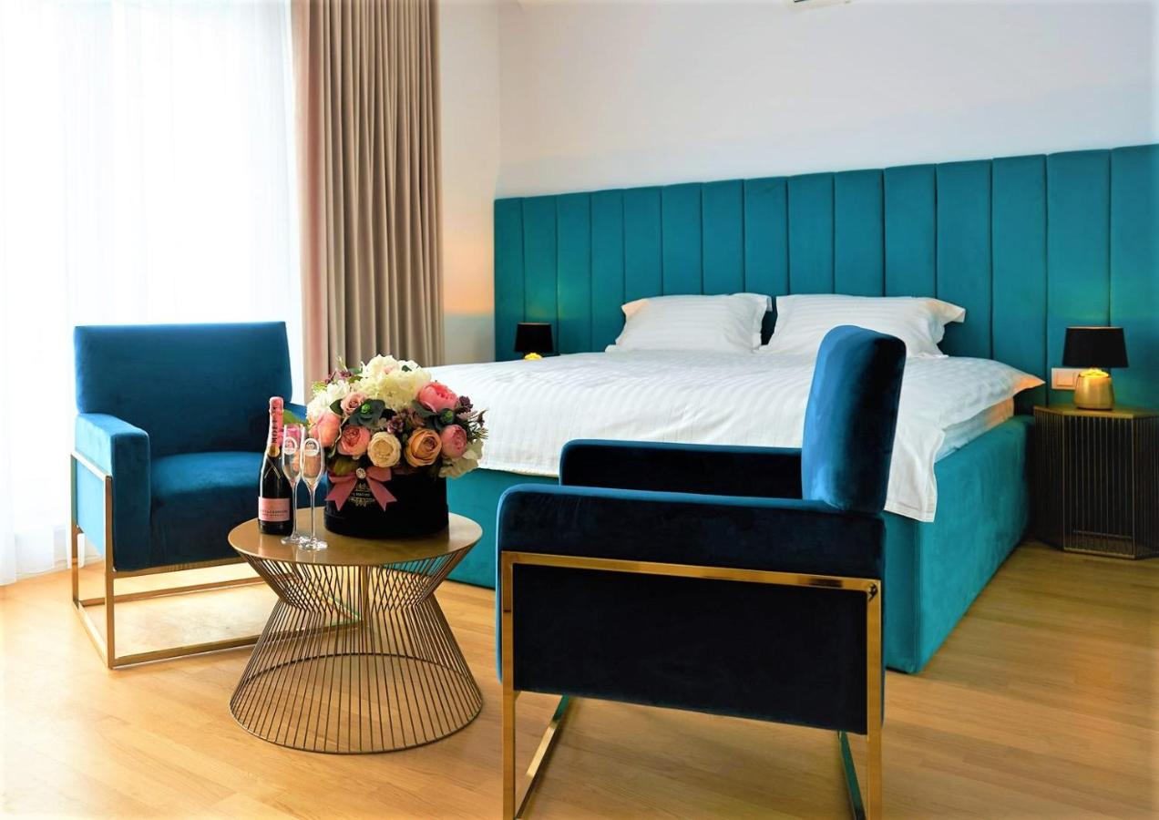 B&B Oradea - Hotel Glory - Bed and Breakfast Oradea