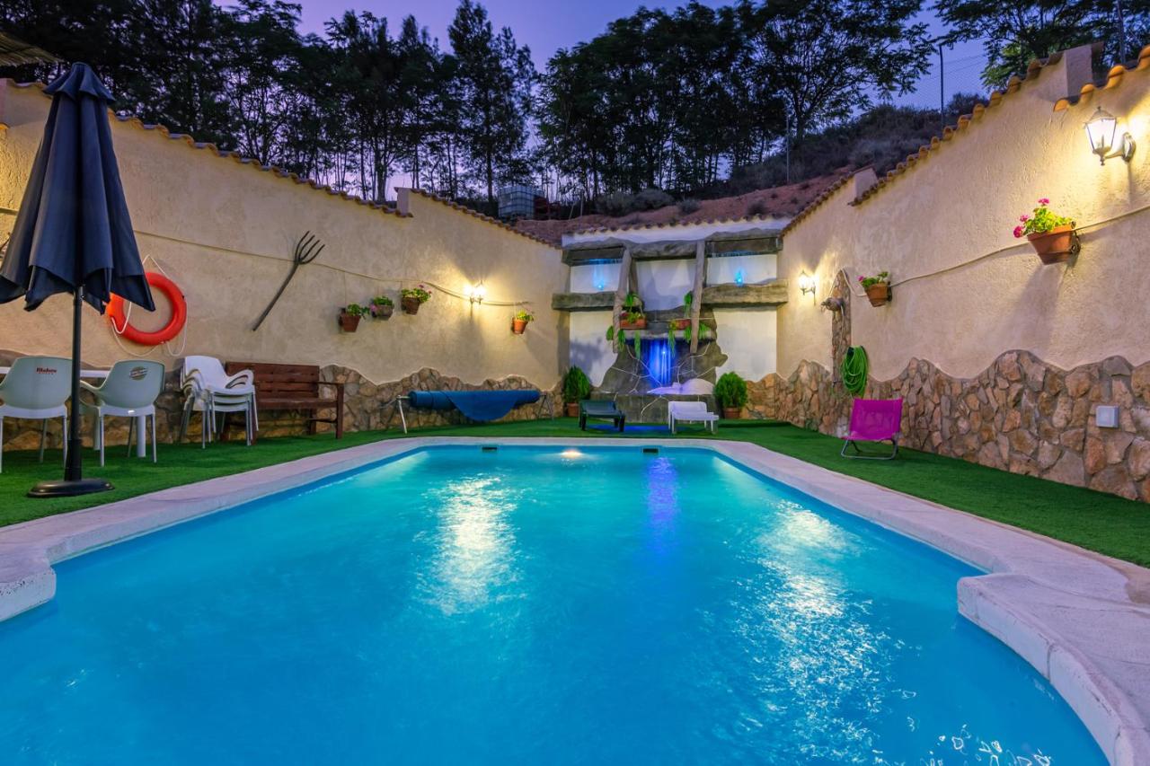 Three-Bedroom House with Private Swimming Pool