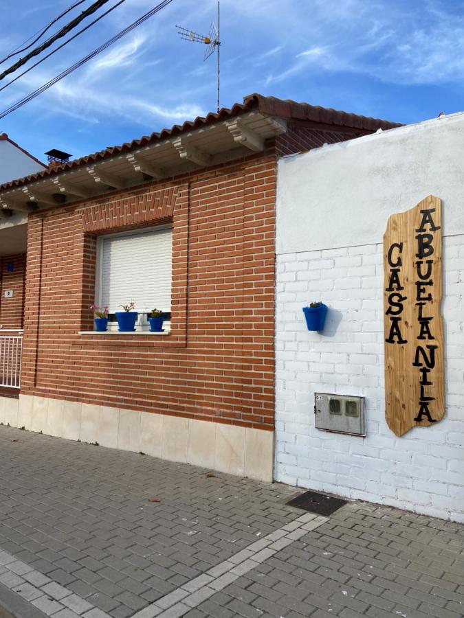 Casa Abuela Nila - Bed and Breakfast Cogeces de Iscar