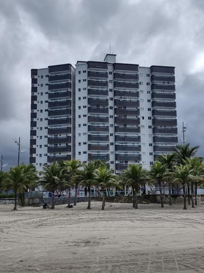 Apto pé na areia em Praia Grande! - B&B