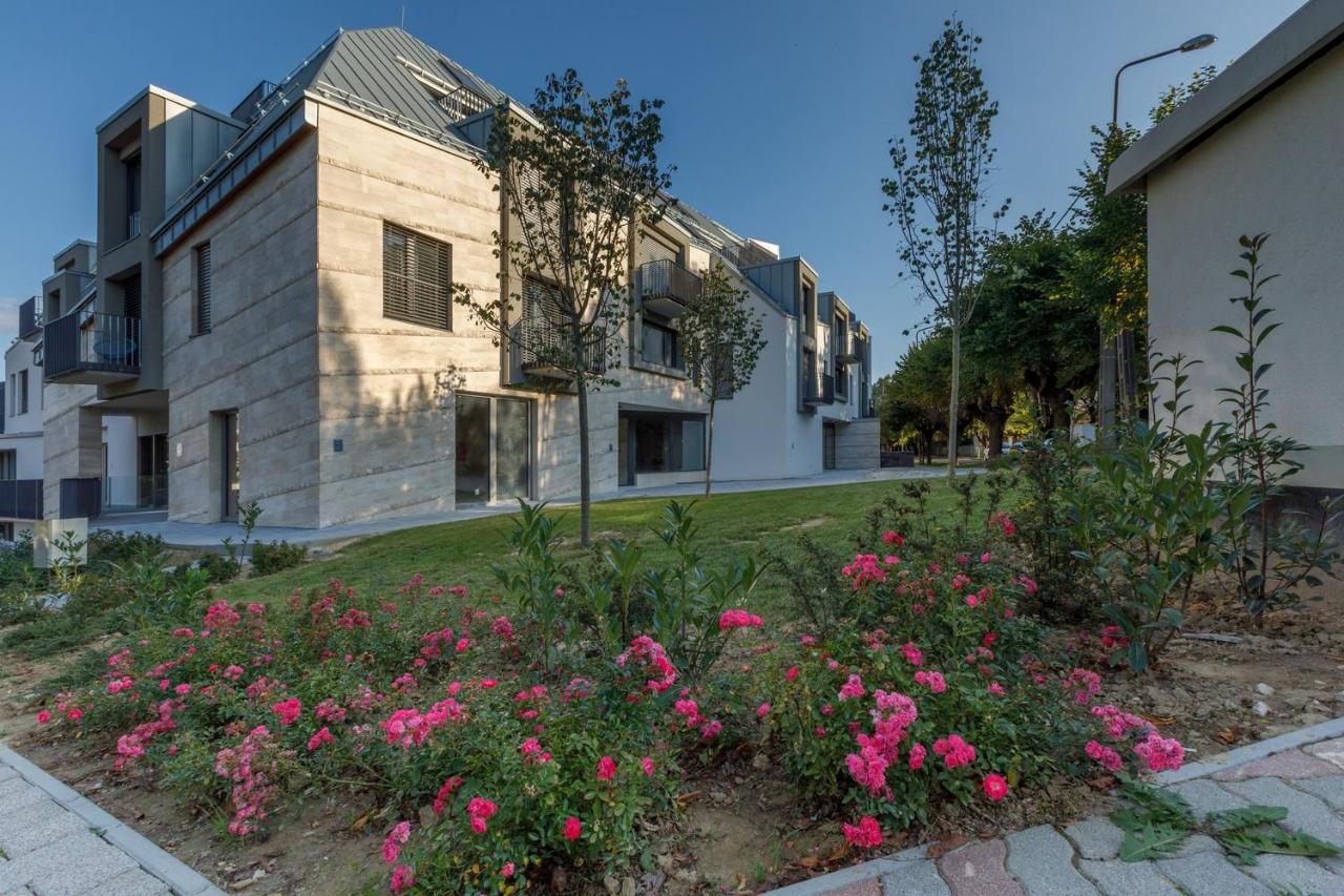 VeronikApartman - brand new & cozy - with underground garage - B&B Hévíz
