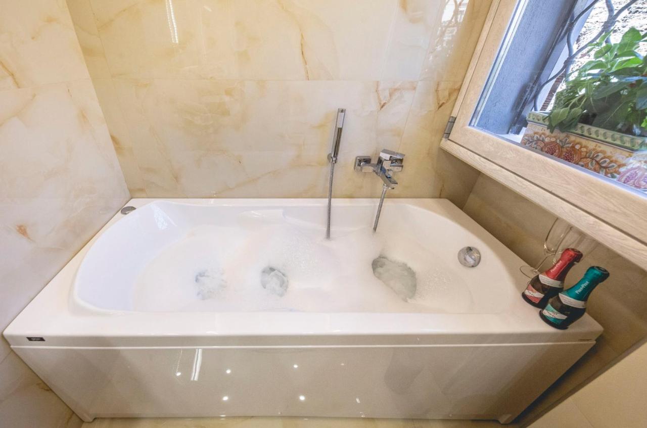 Home dentro il teatro - B&B Catania