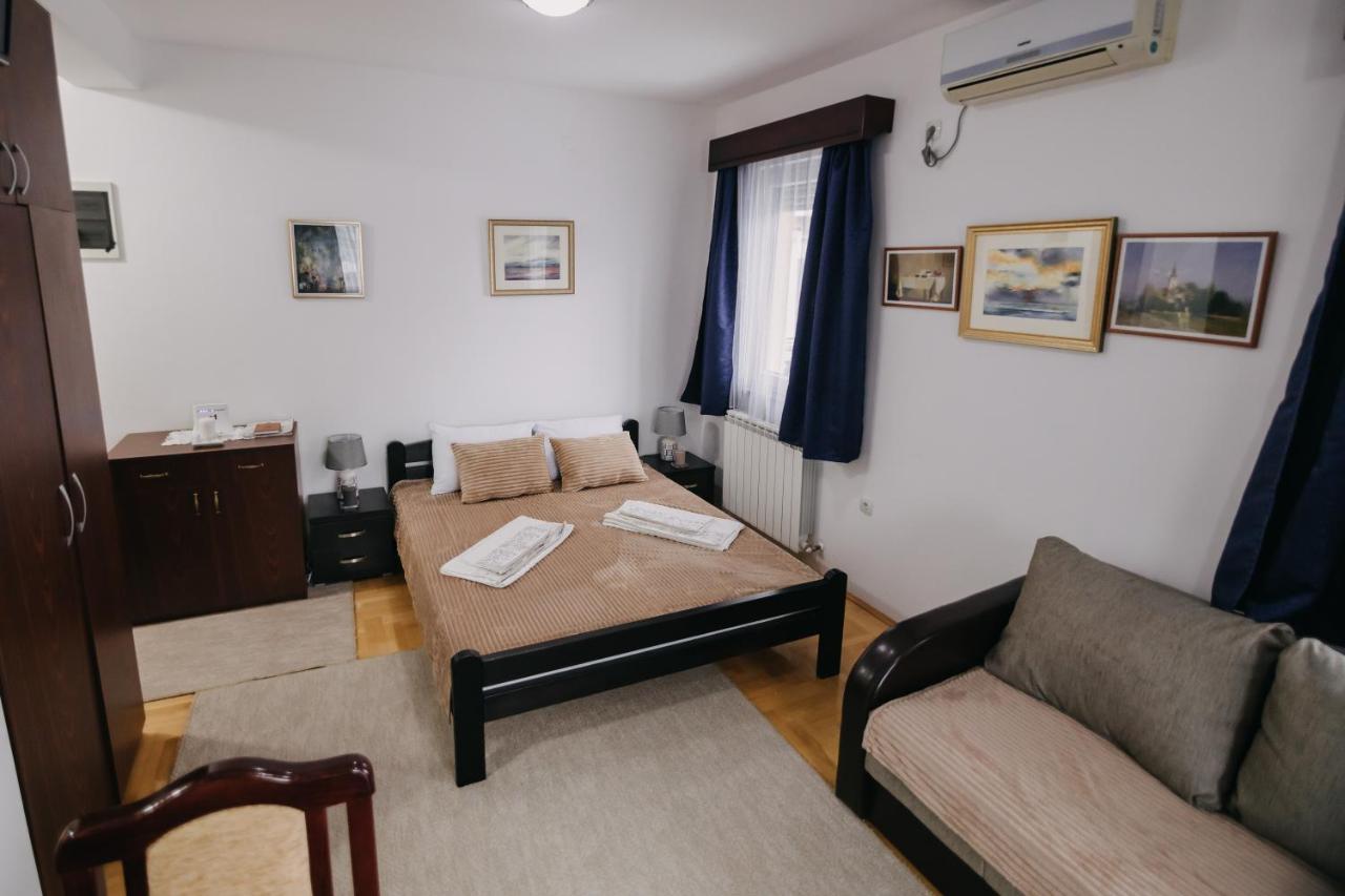 B&B Aranđelovac - Apartman Moni - Bed and Breakfast Aranđelovac