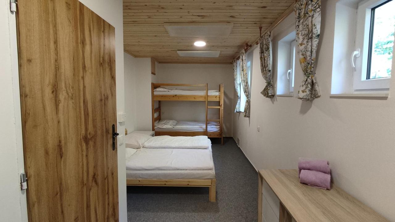 Habitación Familiar con baño privado
