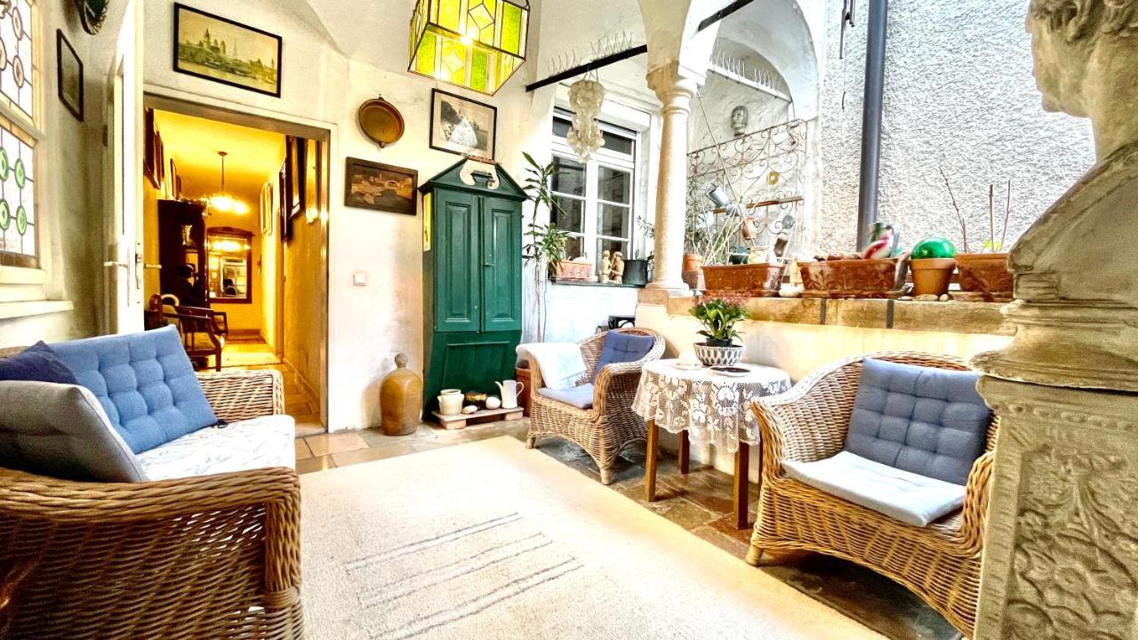 LINZ CITY CENTER - Historisches Apartment & Refugium - B&B Linz