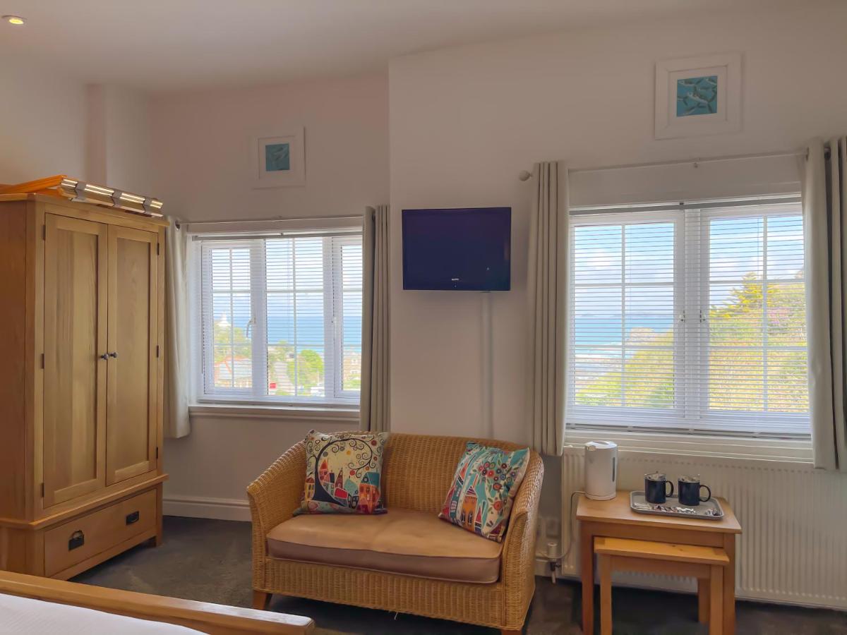 Suite mit Kingsize-Bett und Meerblick