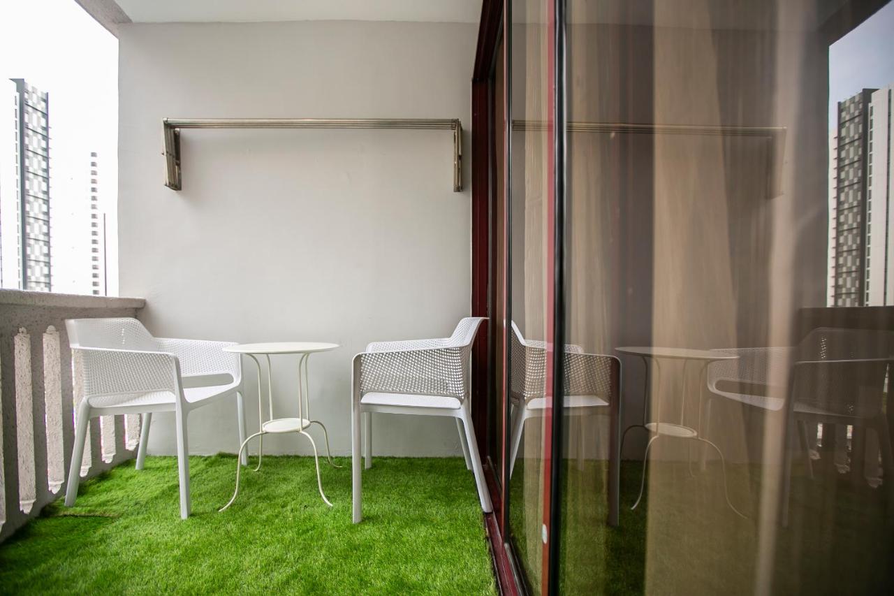 The Forum Condominium by LaFabrica - B&B