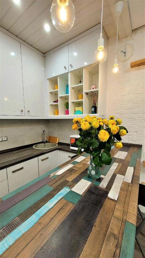 Смарт-апартаменти на 1 поверсі - B&B Kyiv