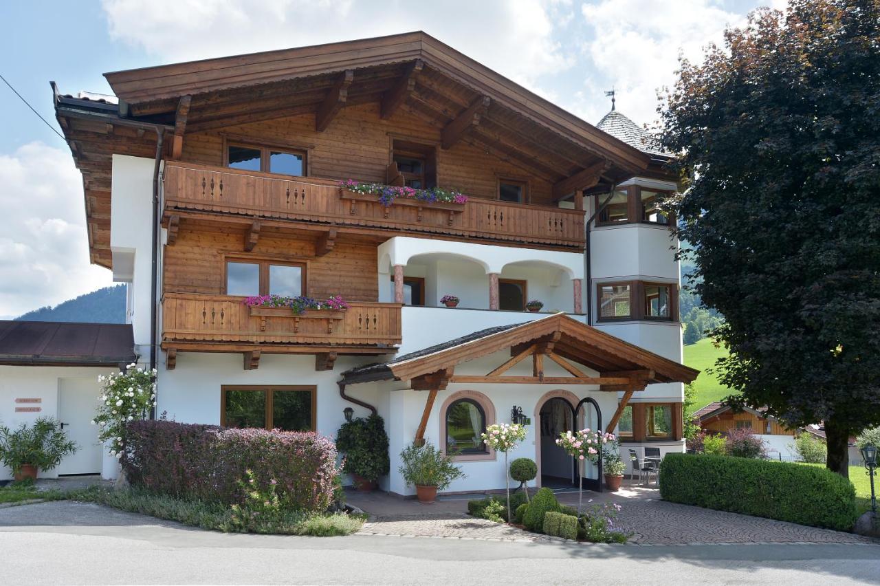 B&B Itter - Appartementhaus Fuchs - Bed and Breakfast Itter