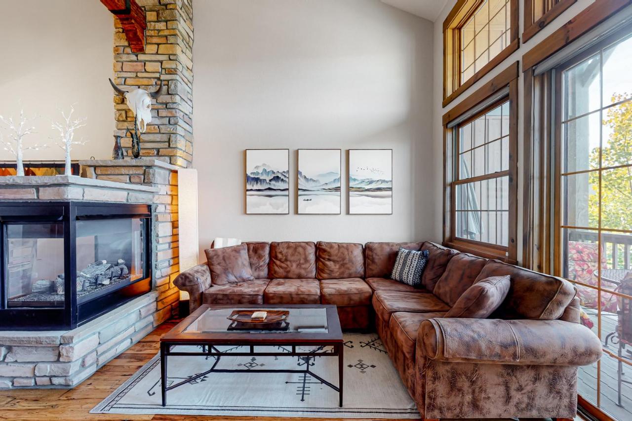 Granby Grandeur - Bed and Breakfast